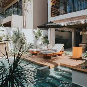 Peaceful Penthouse With Stylish Private Plunge Pool And Nature Views Apartment